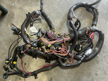 Lade das Bild in den Galerie-Viewer, 135 150 hp Mercury Optimax WIRING ENGINE HARNESS 84-850681-a3 84-850681A2 84-850681A6 two stroke serial range 0G590000 - 0G760299 for 3-pin 850277 ignition coils
