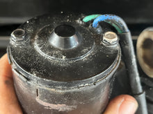 Cargar imagen en el visor de la galería, f 150 hp Yamaha PTT POWER TRIM UNIT 63P-43800-10-00 four stroke 2014
