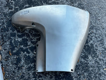 Lade das Bild in den Galerie-Viewer, BF 150 135 115 hp Honda 63716-zy6-010za lower side cover PORT Bottom Cowl
