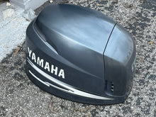 Load image into Gallery viewer, f 115 hp Yamaha TOP COWLING 68V-42610-10-8D four stroke 2002-2004
