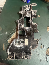 Lade das Bild in den Galerie-Viewer, 70 hp Johnson Evinrude ELECTRICAL BRACKET 0514222 TERMINAL 0329895 two stroke 1993-2001 NLA some 40 50 60 65 hp compatibility
