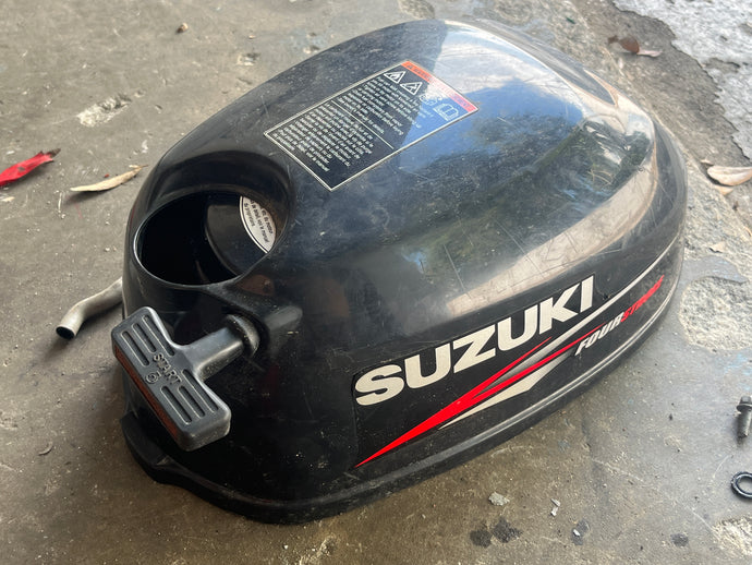 DF 2.5 hp Suzuki ENGINE COVER 61401-97830-YR9 RECOIL 18100-97JM0 four stroke 2024