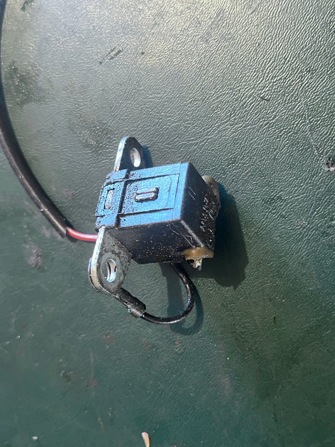 8 9.9 HP Mercury PULSER COIL 825661 four stroke OEM