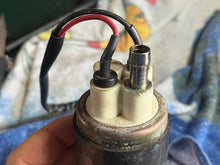 Lade das Bild in den Galerie-Viewer, f 250 225 200 Yamaha FUEL PUMP 69J-24410-00-00 69J-01 69J-02 four stroke mercury crossover 888251T01
