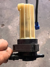 Cargar imagen en el visor de la galería, f 115 hp Yamaha FUEL PUMP 6EK-24410-00-00 water separator FUEL FILTER 6EK-24560-00-00 four stroke 2014-2025 some 130 hp
