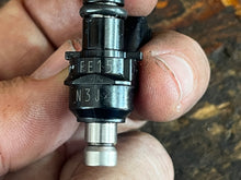 Lade das Bild in den Galerie-Viewer, MFS 50 40 hp Tohatsu FUEL INJECTOR 3KY103000 keihin FE15 N3J FOUR STROKE 2014-2022 some 60 hp
