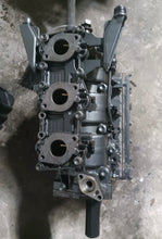 Cargar imagen en el visor de la galería, DT 25 hp Suzuki CYLINDER ASSY crankcase 11301-95D12-0ED two stroke 1988-2000 compat 30 hp ‘88-97 with 15” EXHAUST TUBE 14211-95D30
