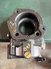 Load image into Gallery viewer, 150 175 hp Johnson Evinrude CARBURETOR 433449 0433449 bowl 333525 0333525 with 318694 56D JET two stroke
