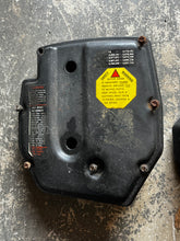 Cargar imagen en el visor de la galería, 55 hp Johnson Evinrude AIR SILENCER intake airbox 322089 322088 038766 320678 0388140 two stroke 1976-1984 Some 40 50 60 hp compatibility
