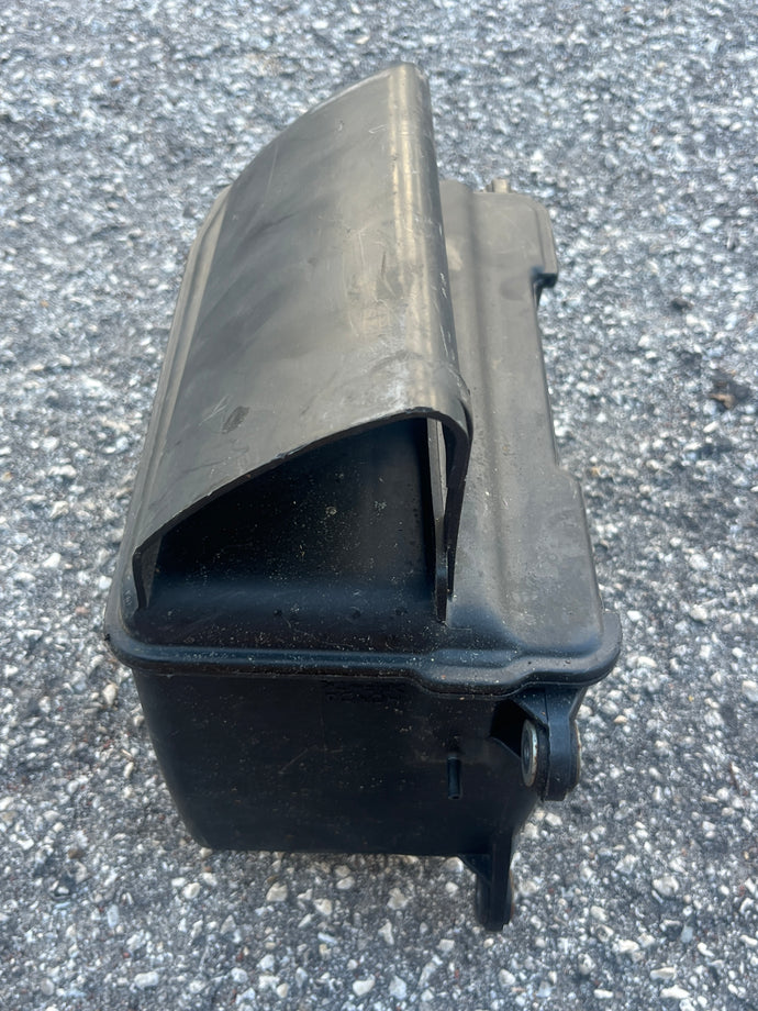 BF 130 115 hp Honda MUFFLER CASE air box 17371-ZW5-000 four stroke 1999-up