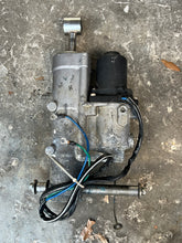 Lade das Bild in den Galerie-Viewer, vf 90 75 hp Yamaha POWER TRIM &amp; TILT 6FP-43800-00-00 LOWER MOUNT PIN 6EK-43818-00-00 four stroke 2016-2022

