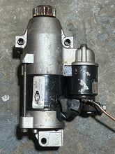 Lade das Bild in den Galerie-Viewer, f 225 200 hp Yamaha STARTING MOTOR ASSY 69J-81800-00-00 81800 four stroke 2002-2010 Mercury STARTER 888333T1
