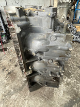 Load image into Gallery viewer, 250 225 hp Yamaha HPDI CRANKCASE BLOCK w COVER 60X-15100-03-1S 60V-00 two stroke 2005-2009
