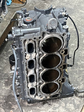 Lade das Bild in den Galerie-Viewer, f 150 hp Yamaha cylinder block CRANKCASE 63P-W1510-03-9S four stroke 2008-2013 powerhead
