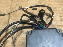 Lade das Bild in den Galerie-Viewer, 250 225 hp Yamaha CDI control unit 69L-00 69L-85540-00-00 F8T33775 Two Stroke vx 2002-2004
