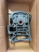 Lade das Bild in den Galerie-Viewer, sold ebay aug2025————DF 140 115 hp Suzuki 51110-90821-0EP 51110-90810-0EP ENGINE HOLDER 2001-2011 four stroke
