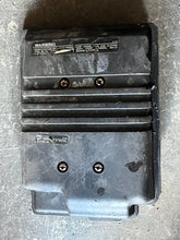 Lade das Bild in den Galerie-Viewer, 50 40 hp Yamaha INTAKE SILENCER air box 6H4-14431-02-00 two stroke 1995-2006
