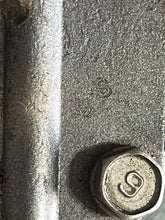 Cargar imagen en el visor de la galería, 30 25 hp Yamaha RECOIL STARTER pull 689-15710-03-00 two stroke 1984-1993
