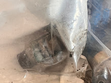 Lade das Bild in den Galerie-Viewer, 90 - 250 hp Johnson Evinrude THERMOSTAT 0437090 437090 two stroke
