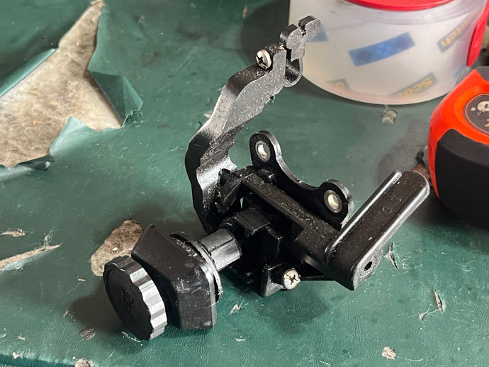 held for customer june2025—-25 20 15 hp Mercury carb PRIMER KNOB 12802 BLOCK 11280 LEVER 112731 FAST IDLE LEVER 2976A2 BRACKET 12803 CHOKE BEZEL 172291 two stroke 1989-1993 some compatibility 6 9 9.9 hp