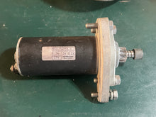 Lade das Bild in den Galerie-Viewer, 8 9.8 hp Tohatsu Nissan 3B2061941 FLYWHEEL CUP, 350760110 BRACKET, 350-76010-0 350760100 STARTER MOTOR f &amp; p type electric start package nla Two Stroke
