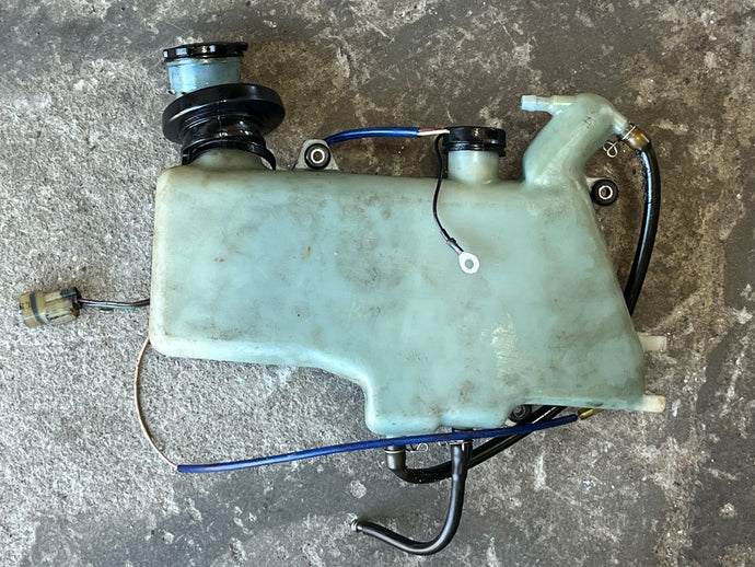 50 hp Yamaha OIL TANK 63D-21707-00-00 LEVEL GAUGE 63D-85720-00-00 CAP 6H4-21770-00-00 two stroke 2000-2009 some 40 hp compatibility