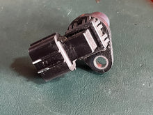 Load image into Gallery viewer, DF Suzuki CAM POSITIONING SENSOR CMP four stroke - mount on opposite side
