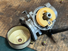 Lade das Bild in den Galerie-Viewer, sold ebay aug2024——90 hp Force Tillotson WB 131a 132a Carburetor Set 828307 828308 two stroke outboard 1996-1997
