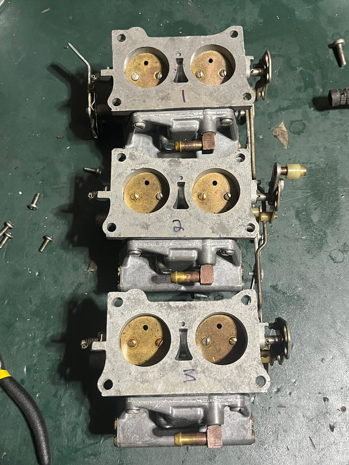 150 hp Johnson Evinrude CARBURETOR SET 0389990 389991 389992 Two Stroke 1979 body# 324955, LINK PIN THROTTLE ARM 0387378, LINK PIN ASSY 0387379, CHOKE LINK 0316073
