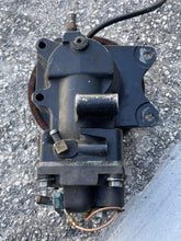 Cargar imagen en el visor de la galería, 135 150 175 hp Mercury AIR COMPRESSOR 831998A10 831998-c1 831998A13 two stroke 2.5 DFI 831998A9 831998A22 899113A03 8M0050656 8M0057463 8M0060053
