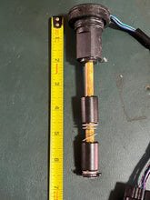 Cargar imagen en el visor de la galería, 200 225 250 300 Yamaha hpdi OIL LEVEL SENSOR 61A-85730-03-00 two stroke 1998-2009 super 61A-02 61A-01 61A-00
