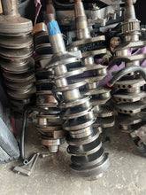Lade das Bild in den Galerie-Viewer, 150 175 200 hp Yamaha HPDI CRANKSHAFT 68F-11411-00-00 two stroke 2000-01
