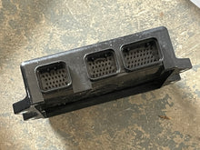 Lade das Bild in den Galerie-Viewer, f 250 hp Yamaha ECU ENGINE CONTROL UNIT 6P2-8591A-22-00 f8t60172 four stroke 2005-06 6P2-20 6P2-21 6P2-23 6P2-24
