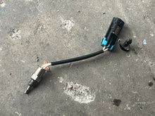 Lade das Bild in den Galerie-Viewer, 350 hp Mercury Verado OIL TEMPERATURE SENSOR 8M0010146 four stroke 135 - 350 hp
