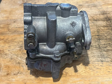 Load image into Gallery viewer, 70 hp Johnson Evinrude 313355 d2 d1 CARBURETOR w linkages, choke solenoid &amp; plunger TWO STROKE oem 0393546 0393547 CARBURETOR with linkages two stroke 1978-88
