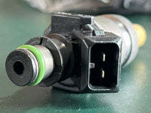 Load image into Gallery viewer, 250 225 hp Mercury FUEL INJECTOR 18715T1 18715A1 two stroke EFI cleaned TESTED
