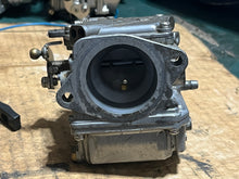 Load image into Gallery viewer, 90 75 hp Yamaha carburetor set 6H107 two stroke 1992-2003 without linkages 6H1-14302-07-00 6H1-14301-07-00 6H1-14303-07-00
