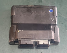 Cargar imagen en el visor de la galería, DF 250 hp Suzuki ECU control unit F8t95983 Four Stroke 33920-93j36
