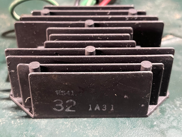 f 80 100 hp Yamaha VOLTAGE REGULATOR RECTIFIER 67F-81960-12-00 four stroke 2002-2003