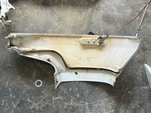 Lade das Bild in den Galerie-Viewer, DF 175 hp Suzuki  SIDE COVER SET WHITE 61811-96L01-Y5S 61820-96L01-Y5S 2015-2023 with PANEL FRONT 61831-96J10-Y5S
