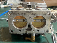 Lade das Bild in den Galerie-Viewer, 150 hp Yamaha CARBURETOR SET 6R2-01 6R2-14301-02-00 6R2-14302-02-00 6R2-14303-02-00 International Two Stroke 1986-1995
