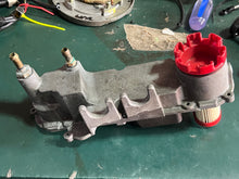 Cargar imagen en el visor de la galería, 250 hp Mercury Optimax VST VAPOR SEPARATOR COVER 889317T1 two stroke some compatibility 75-250 hp
