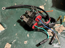 Lade das Bild in den Galerie-Viewer, 125 115 100 hp Mercury TRIM HARNESS 84-819514A15 848M0092077 two stroke
