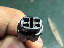 Lade das Bild in den Galerie-Viewer, DF 225 250 200 hp Suzuki IGNITION TIMING COIL 32160-87J10 87L00 four stroke 2003-2021 some 90 100 115 140 hp
