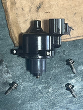 Load image into Gallery viewer, f 225 hp Yamaha 68V-1312A-00-00 iac isc VALVE CONTROL sensor 2000-2010 FOUR STROKE 115-225 hp
