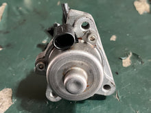 Load image into Gallery viewer, 250 225 300 hp Mercury OPTIMAX OIL PUMP 8M01790077 two stroke DFI 857149T05 8M0101629 8M0128080 8M0185614 some 150 175 200 PRO XS
