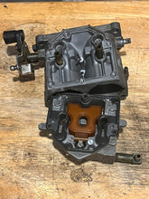 Lade das Bild in den Galerie-Viewer, 150 135 hp Mercury CARBURETOR SET WMH 31-1 31-2 31-3 3311-818650A31 818650A32 818650A56 two stroke v6
