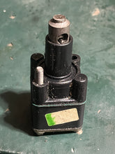 Load image into Gallery viewer, 9.9 10 15 hp Evinrude 0435352 FUEL PUMP four stroke 1995-2001 NLA
