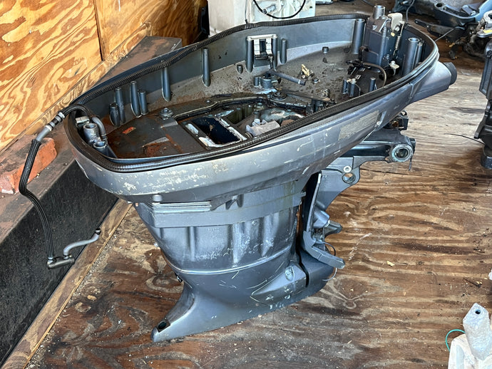 f 150 hp Yamaha 20” long MIDSECTION with bottom cowling