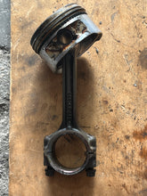 Lade das Bild in den Galerie-Viewer, 40 30 hp Mercury EFI PISTON STANDARD 893524T07 CONNECTING ROD 856065T1 four stroke 3 cylinder 2005
